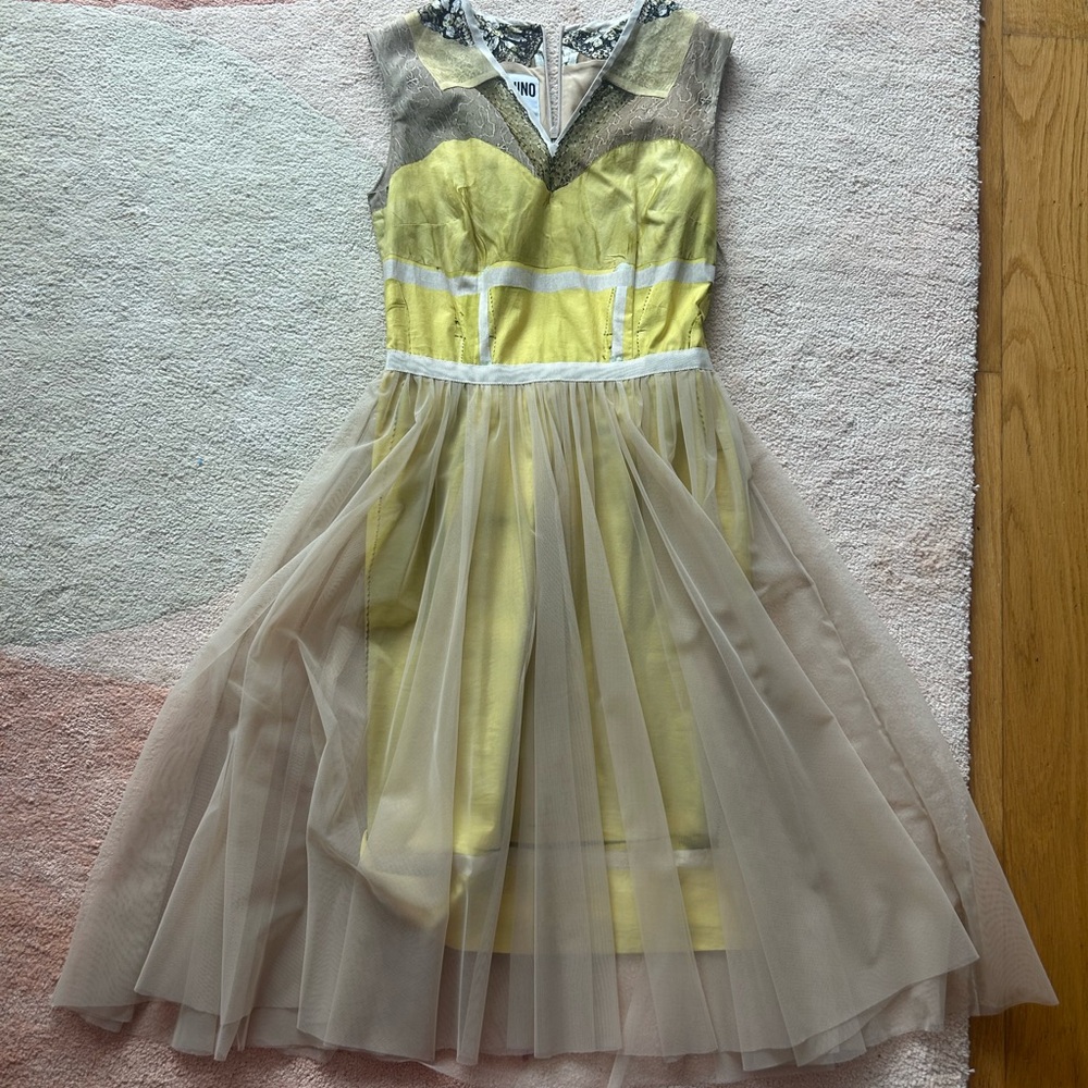 Amazing Moschino couture dress!! Never worn